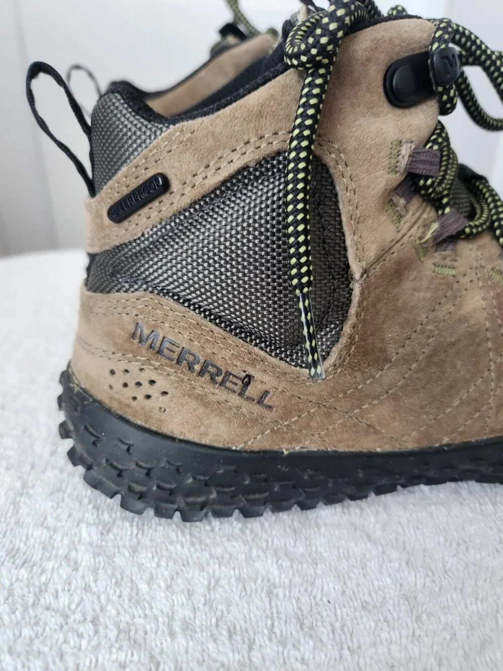 Merrell J5006859 Waterproof Hiking Boots Men's Size 10 Brown Suede Quantum Grip